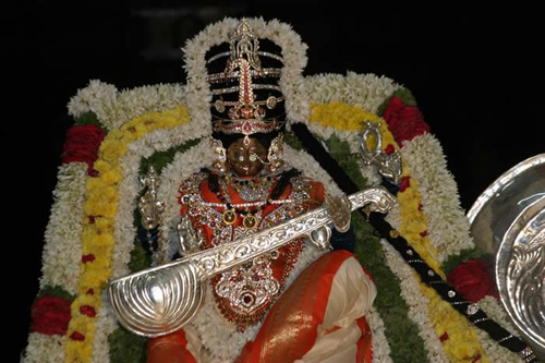 Information about dussehra special goddess Saraswathi devi shodashopachara puja vidhanam   shodashopachara puja